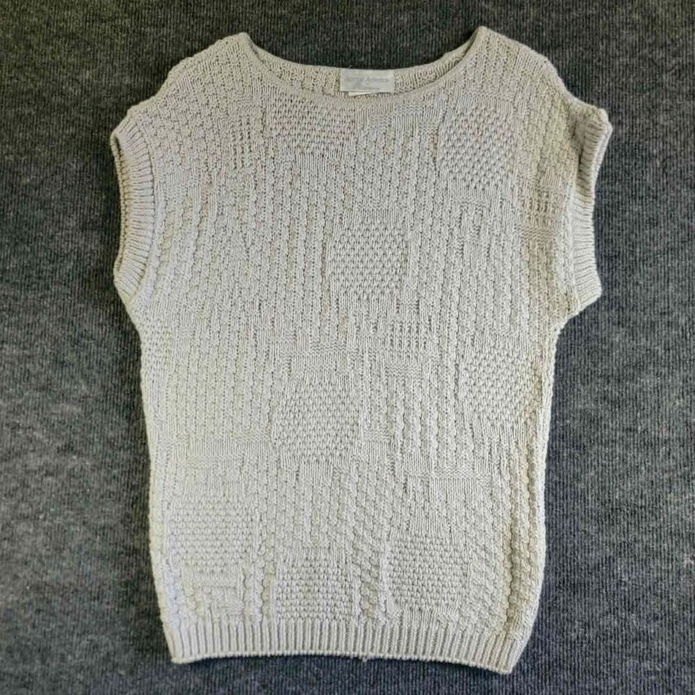 Ilgwu Men's White and Cream Vest